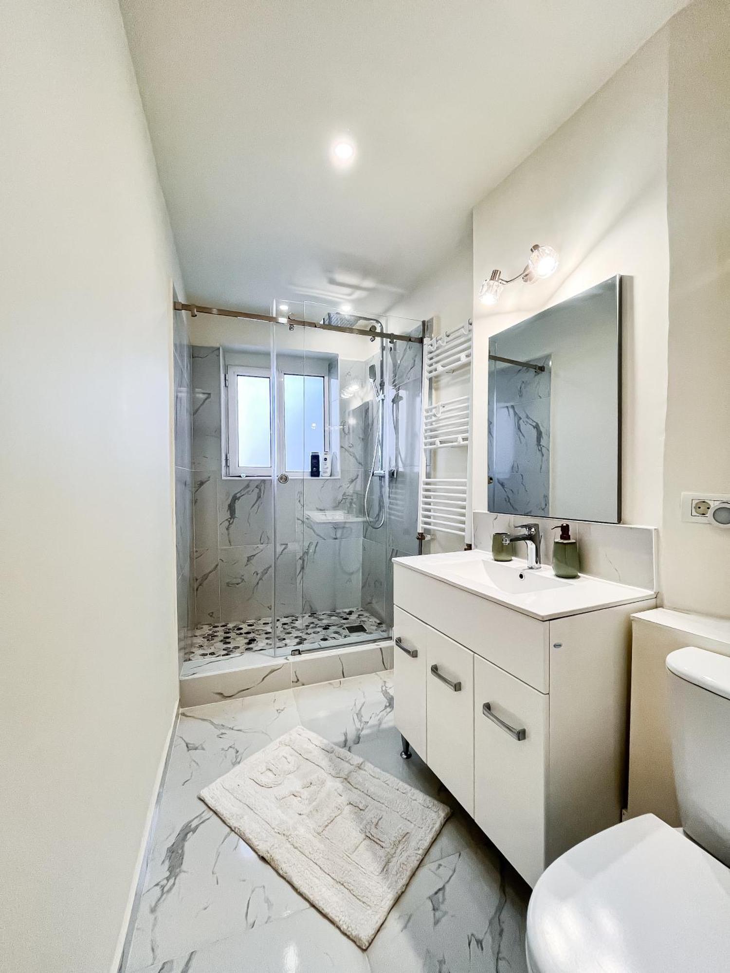 La Teatru - 2Bd Apartment Near Theatre And Old Town Brasov Ngoại thất bức ảnh