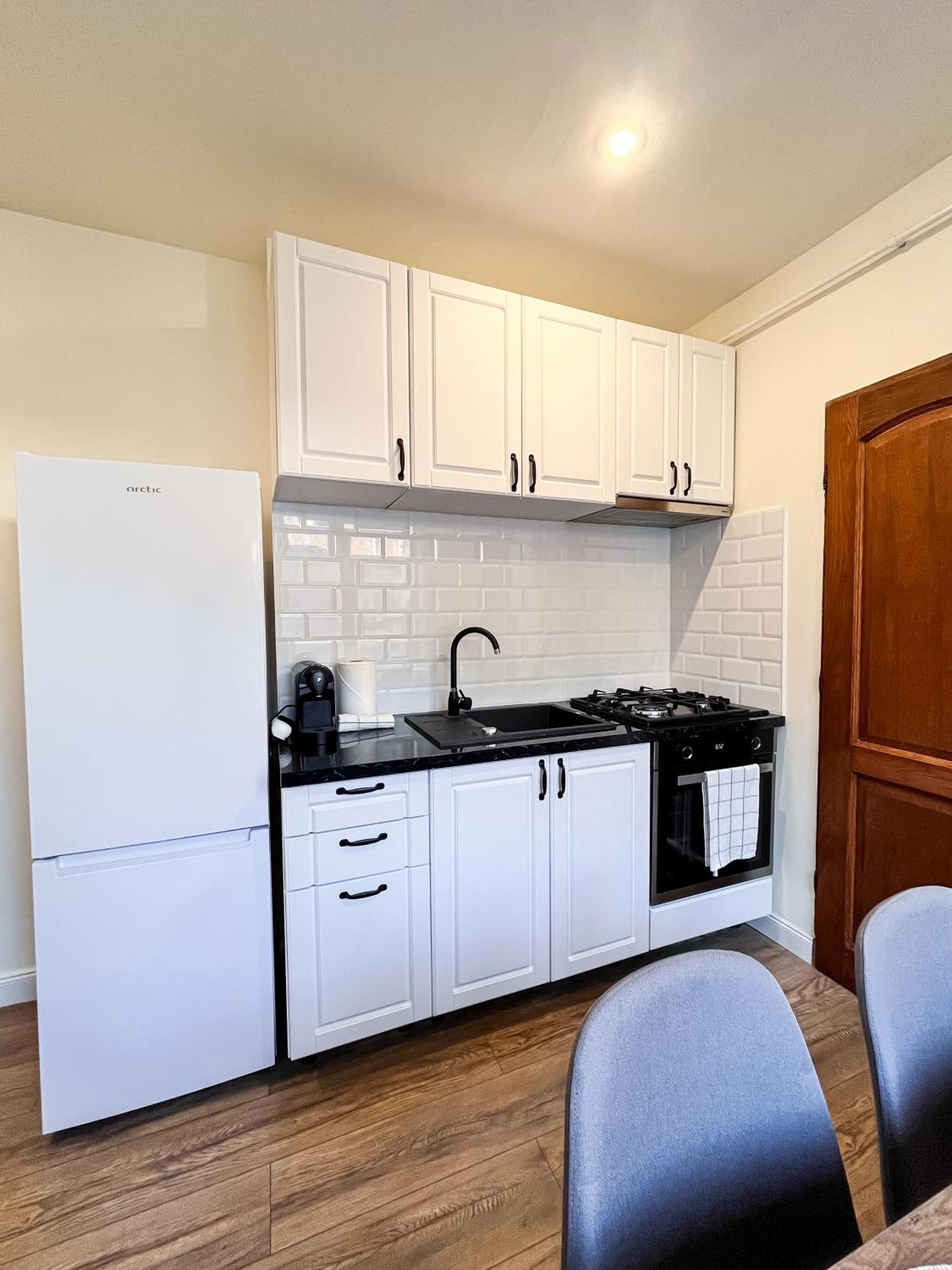 La Teatru - 2Bd Apartment Near Theatre And Old Town Brasov Ngoại thất bức ảnh