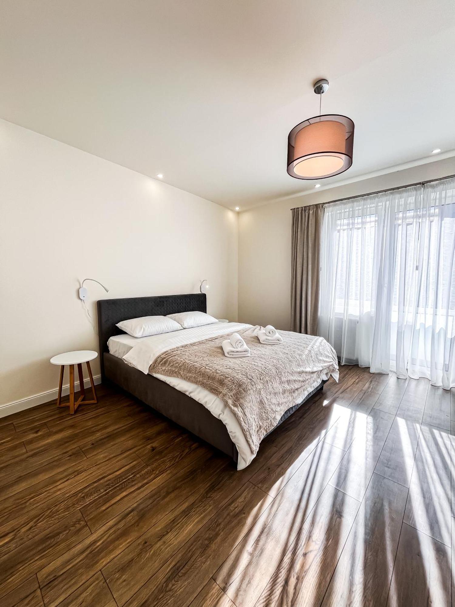 La Teatru - 2Bd Apartment Near Theatre And Old Town Brasov Ngoại thất bức ảnh